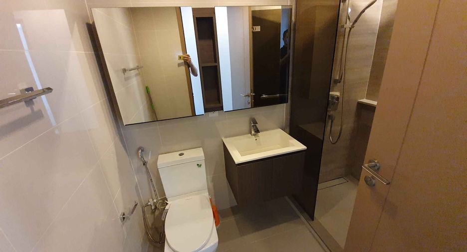 For rent and for sale 2 bedrooms condo in Khlong Toei, Bangkok