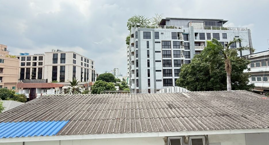 ให้เช่า 2 ห้องนอน คอนโด ใน วัฒนา, กรุงเทพฯ