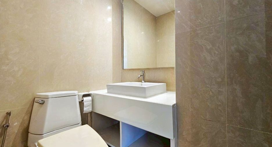 Condo en alquiler de 1 habitaciones en Khlong Toei, Bangkok