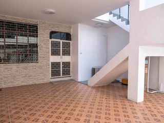 Reihenhaus zur Miete mit 3 Zimmer in Khlong Toei, Bangkok