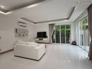 À louer 3 chambres villa à Bang Lamung, Chonburi