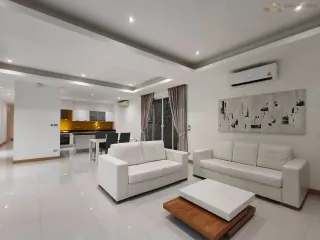 À louer 3 chambres villa à Bang Lamung, Chonburi