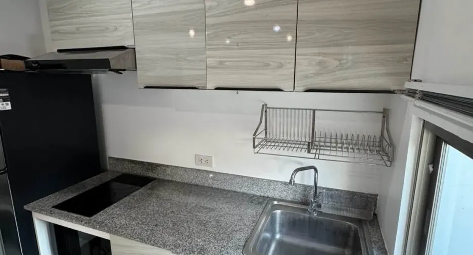 Casa adosada en alquiler de 3 habitaciones en Bang Lamung, Chonburi