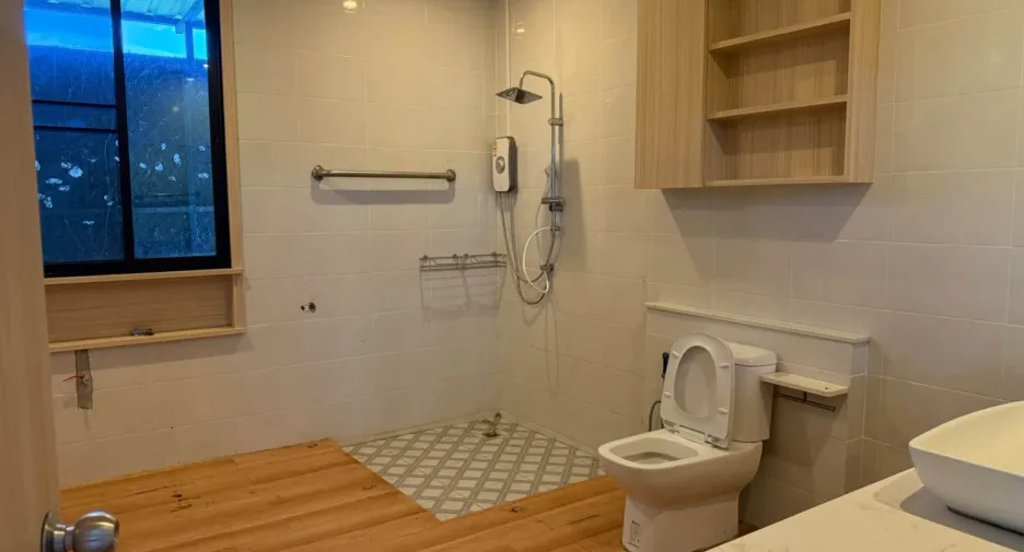 Gewerbefläche zum Kauf mit 1 Zimmer in Bang Lamung, Chonburi