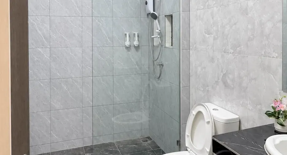 Villa zum Kauf mit 4 Zimmer in Bang Lamung, Chonburi