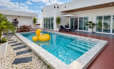 Villa zum Kauf mit 4 Zimmer in Bang Lamung, Chonburi