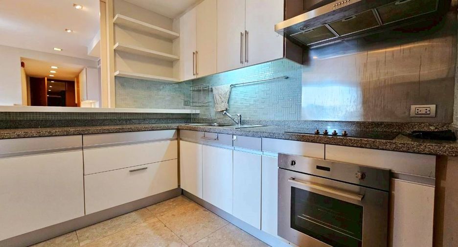 Condo en alquiler de 2 habitaciones en Khlong Toei, Bangkok