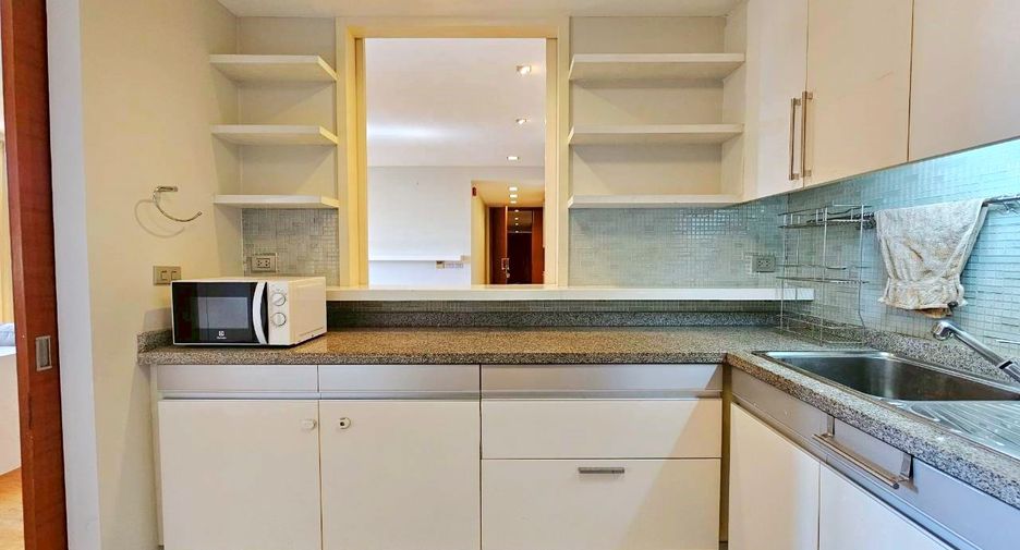Condo en alquiler de 2 habitaciones en Khlong Toei, Bangkok