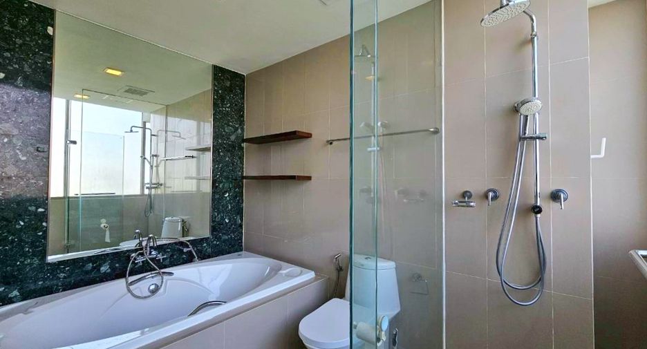 Condo en alquiler de 2 habitaciones en Khlong Toei, Bangkok