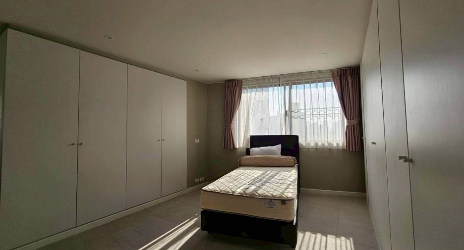 Condo en alquiler de 4 habitaciones en Khlong Toei, Bangkok