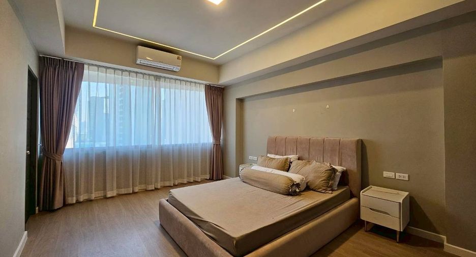 Condo en alquiler de 4 habitaciones en Khlong Toei, Bangkok