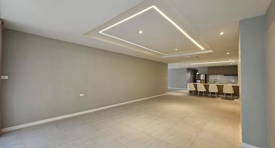 Condo en alquiler de 4 habitaciones en Khlong Toei, Bangkok