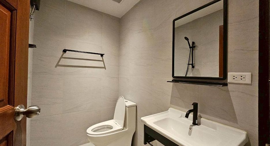 Condo en alquiler de 4 habitaciones en Khlong Toei, Bangkok