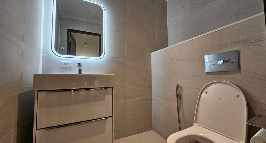 Condo en alquiler de 4 habitaciones en Khlong Toei, Bangkok