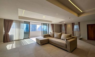 Condo en alquiler de 4 habitaciones en Khlong Toei, Bangkok