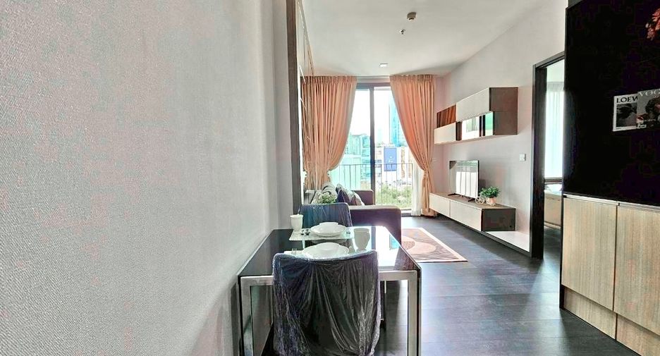 Condo en alquiler de 1 habitaciones en Khlong Toei, Bangkok
