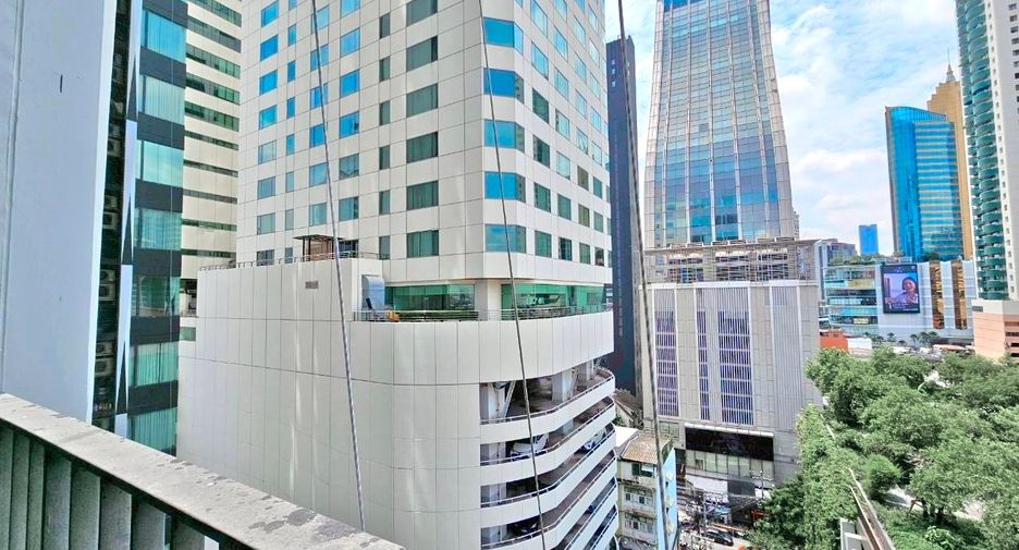 Condo en alquiler de 1 habitaciones en Khlong Toei, Bangkok