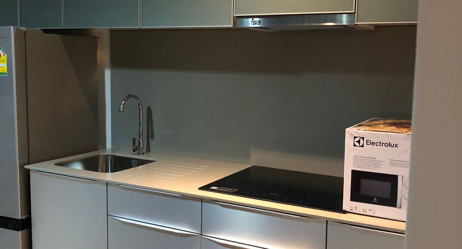 Condo en alquiler de 2 habitaciones en Khlong Toei, Bangkok