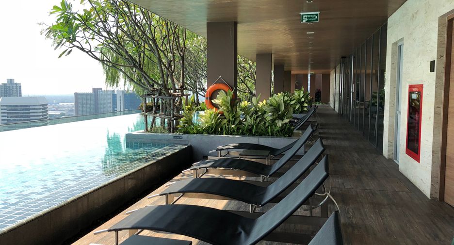 Condo en alquiler de 2 habitaciones en Khlong Toei, Bangkok