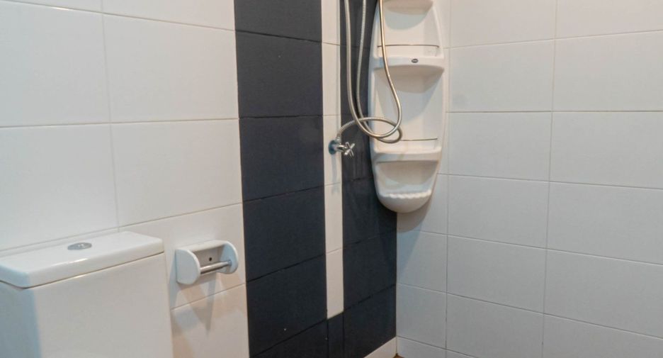 Reihenhaus zur Miete mit 3 Zimmer in Khlong Toei, Bangkok