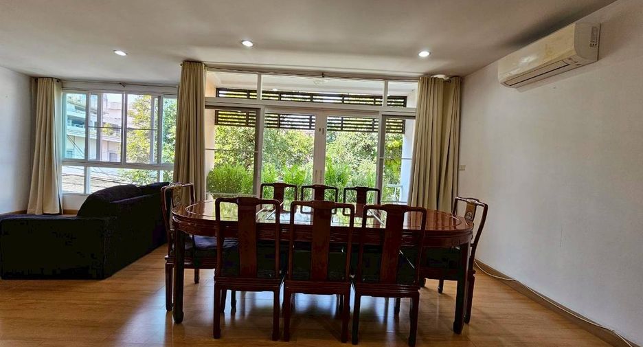 Haus zur Miete mit 2 Zimmer in Watthana, Bangkok