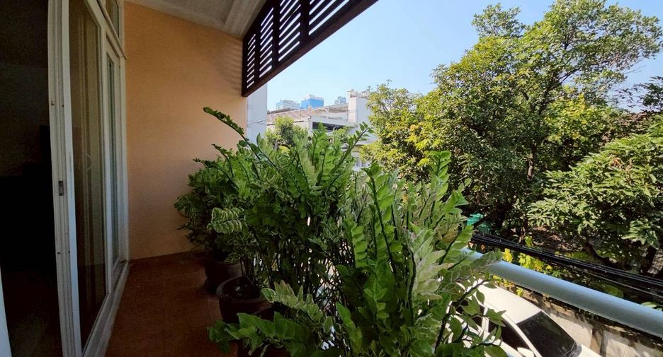 Haus zur Miete mit 2 Zimmer in Watthana, Bangkok