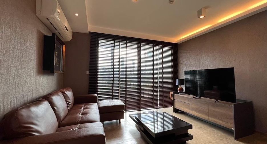 For rent 2 bedrooms condo in Watthana, Bangkok