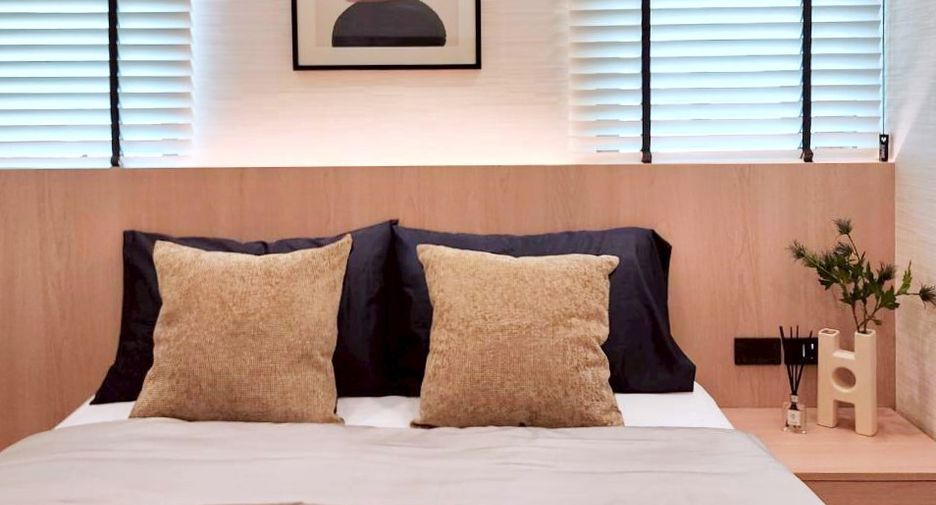 For rent 2 bedrooms condo in Watthana, Bangkok