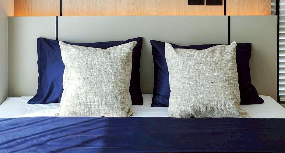 For rent 2 bedrooms condo in Watthana, Bangkok