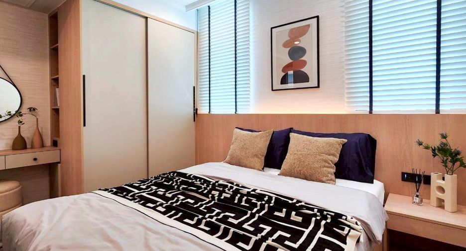 For rent 2 bedrooms condo in Watthana, Bangkok