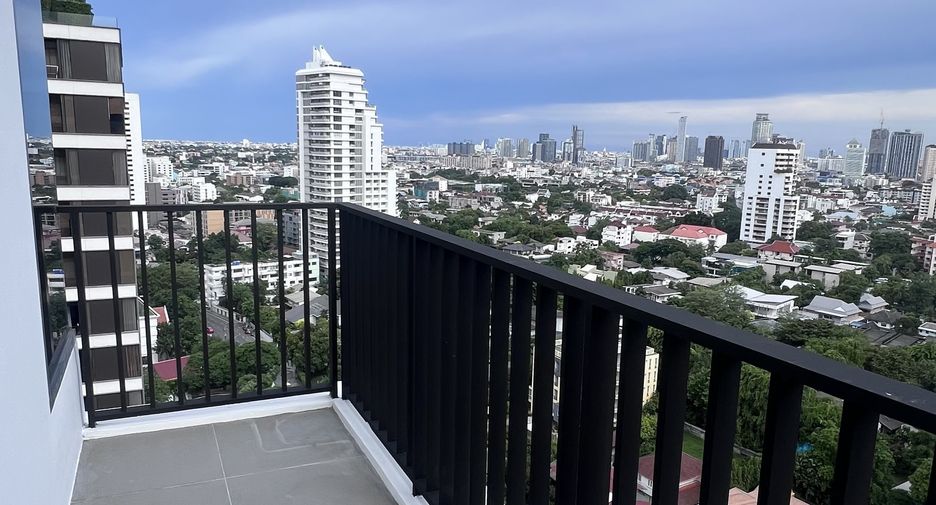 À louer et à vendre 2 chambres condo à Watthana, Bangkok