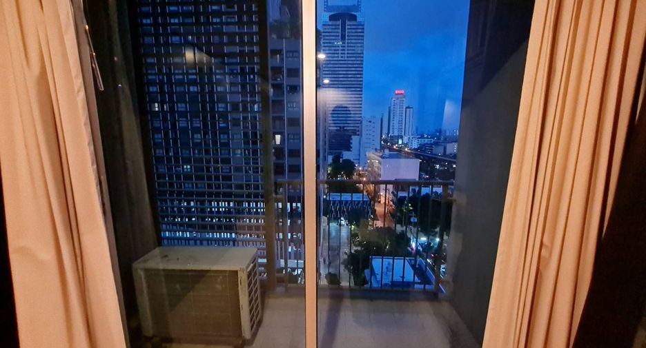 For rent 2 bedrooms condo in Khlong San, Bangkok