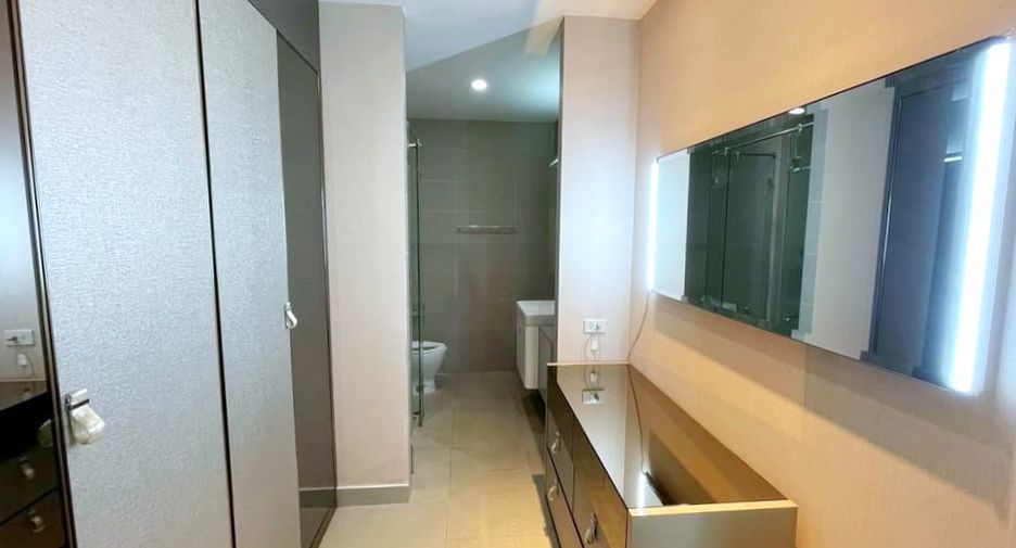 Wohnung zur Miete mit 1 Zimmer in Pathum Wan, Bangkok