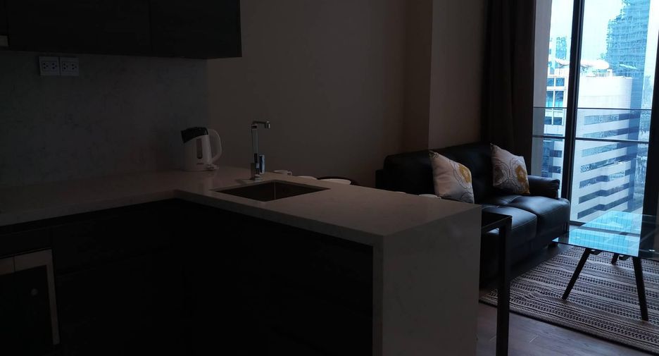 For rent and for sale 1 bed condo in Watthana, Bangkok