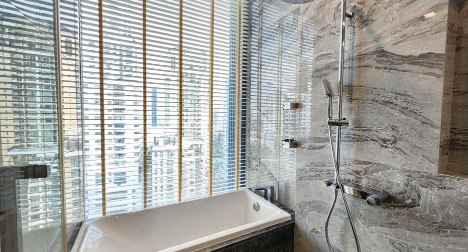 For rent 2 bedrooms condo in Khlong Toei, Bangkok