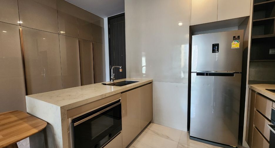 For rent 2 bedrooms condo in Khlong Toei, Bangkok