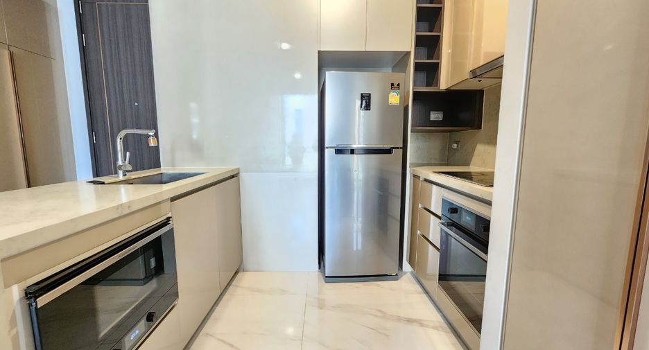 For rent 2 bedrooms condo in Khlong Toei, Bangkok