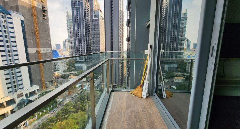 For rent 2 bedrooms condo in Khlong Toei, Bangkok