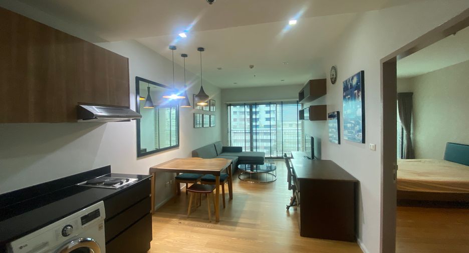 For rent 2 bedrooms condo in Khlong Toei, Bangkok