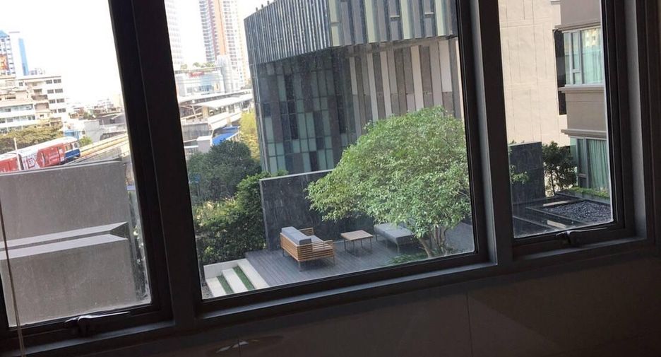 For rent そして for sale 2 ベッドルーム condo in Khlong Toei, Bangkok