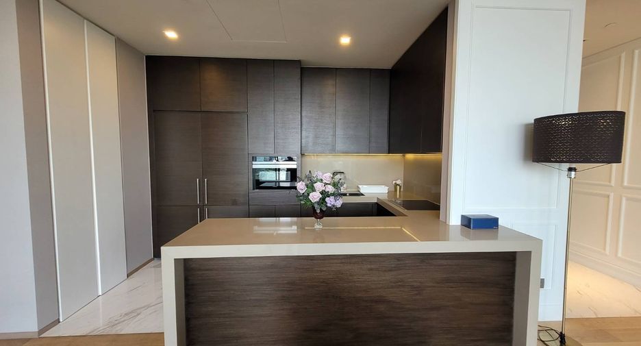 For rent 2 bedrooms condo in Sathon, Bangkok