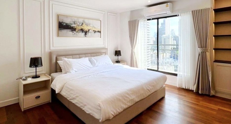 For rent 3 bedrooms condo in Watthana, Bangkok