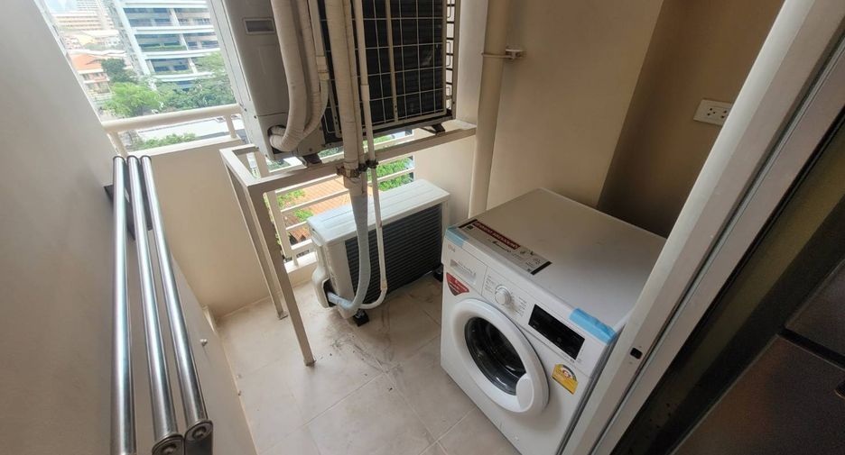 For rent 2 bedrooms condo in Khlong Toei, Bangkok