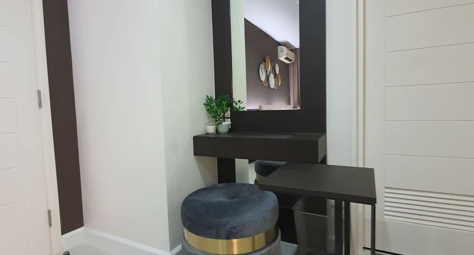Wohnung zur Miete mit 2 Zimmer in Khlong San, Bangkok