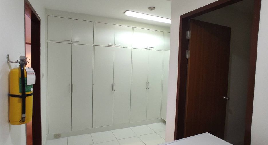 出租 3 卧室 公寓 在 Khlong Toei, 曼谷