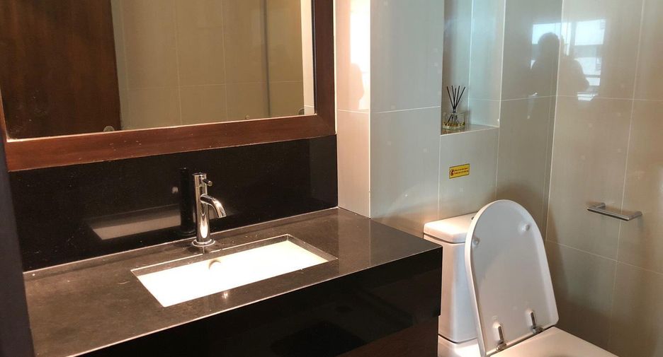For rent 2 bedrooms condo in Sathon, Bangkok