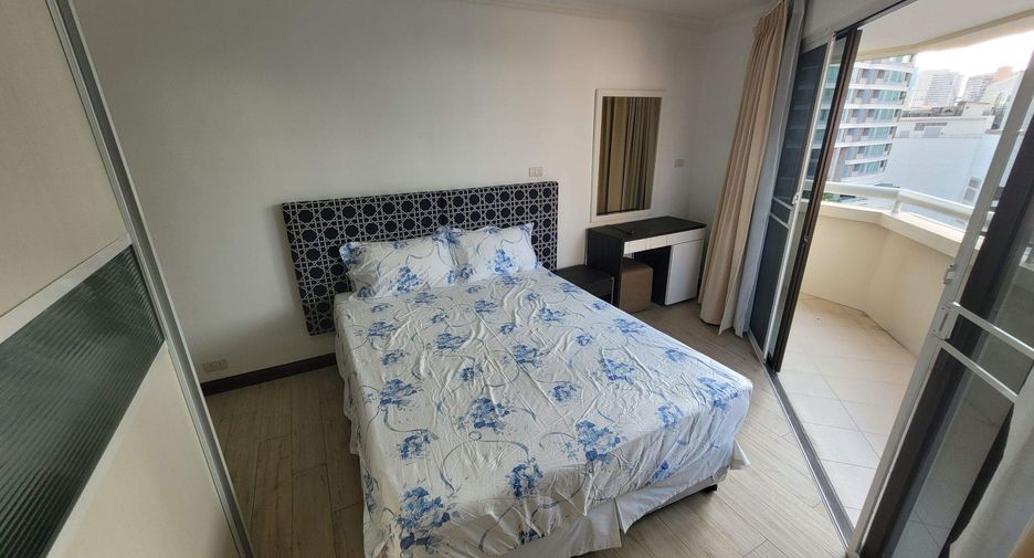 For rent 2 bedrooms condo in Khlong Toei, Bangkok