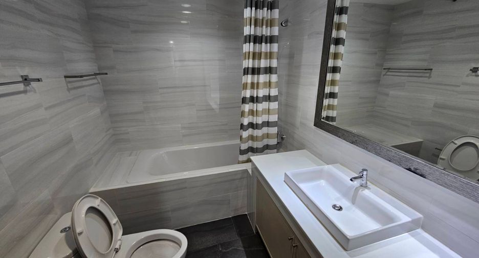 For rent 2 bedrooms condo in Khlong Toei, Bangkok
