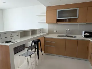 À louer 1 chambre condo à Sathon, Bangkok