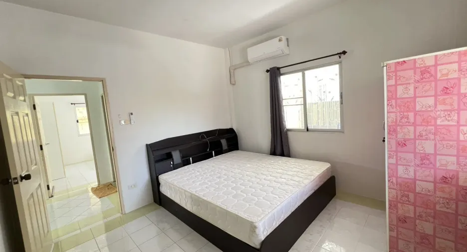À louer 2 chambres maison à Ban Chang, Rayong